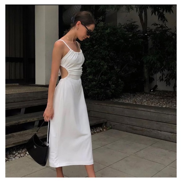 Gia Cut-Out Midi Dress in Black M - Picture 5 of 10